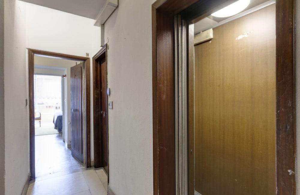 Studio Suite with Elevator Near the Old Bridge 1