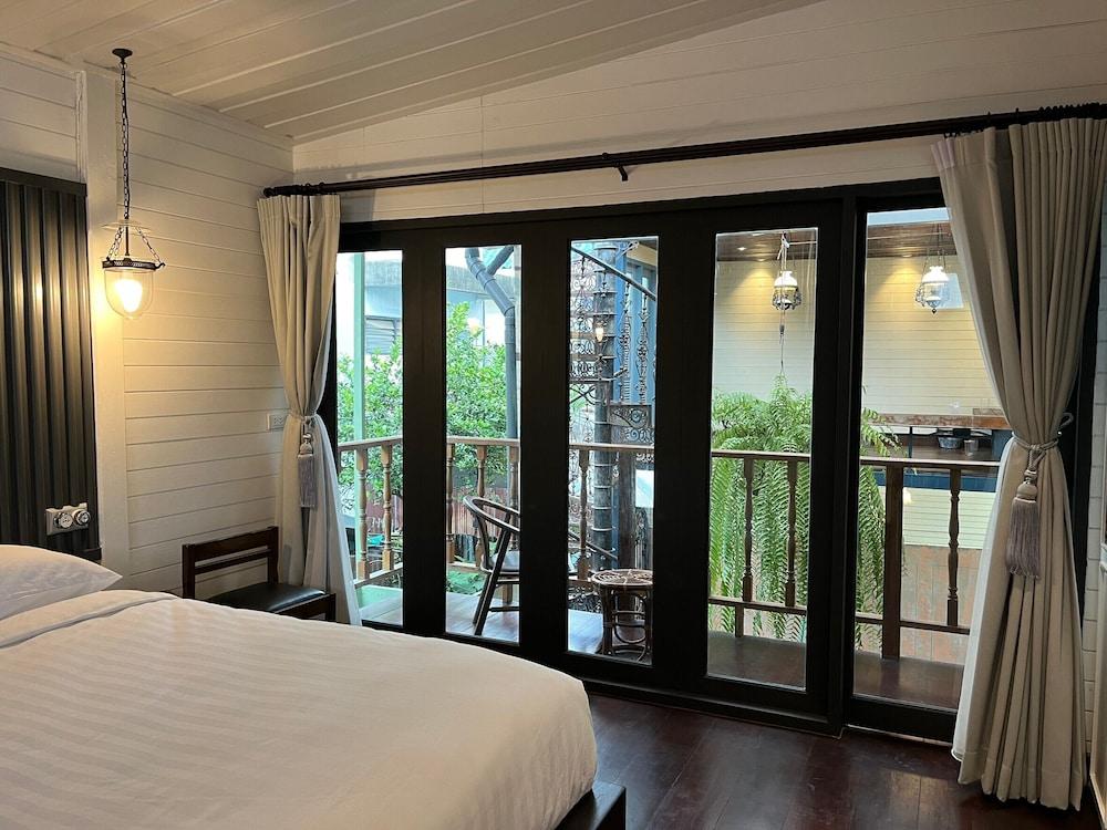 Priya Boutique House 2