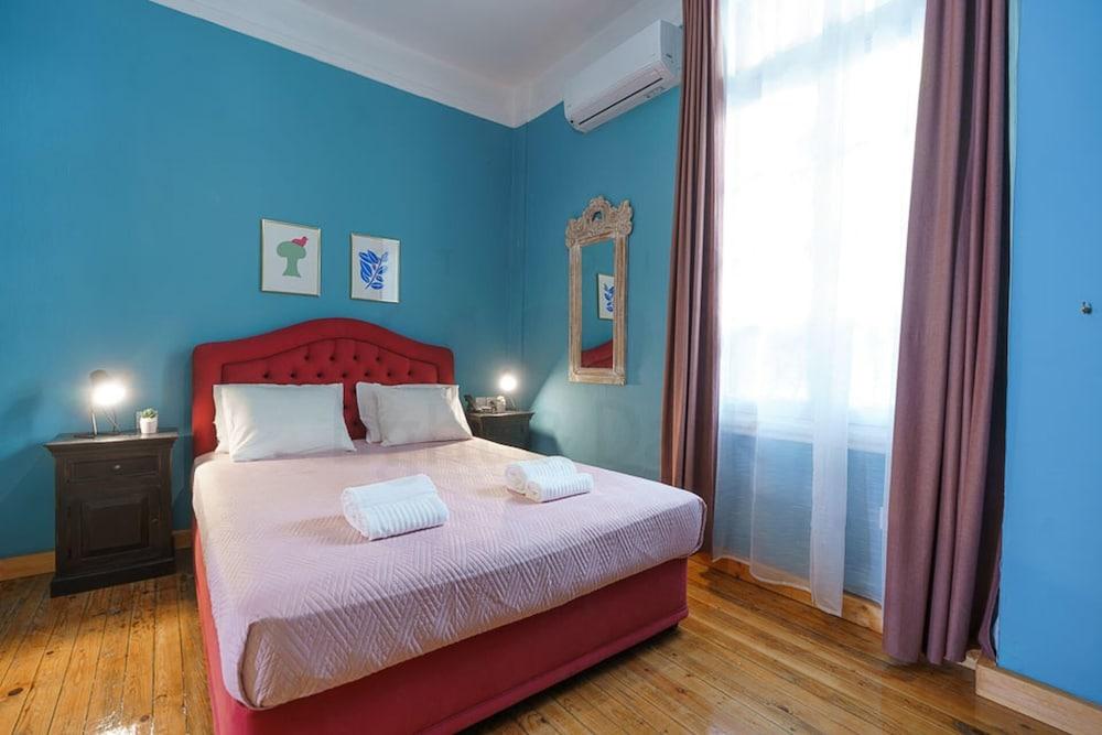 Luxury Art Deco 1-Bed Apartment in Thessaloniki