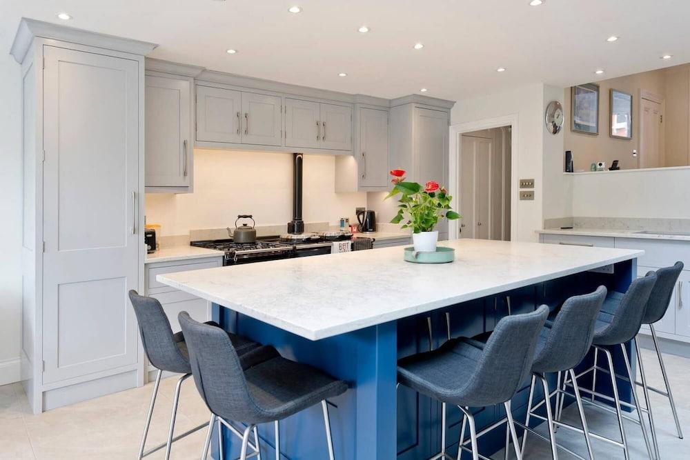 Long Stay Discounts - Spacious 4bed Battersea
