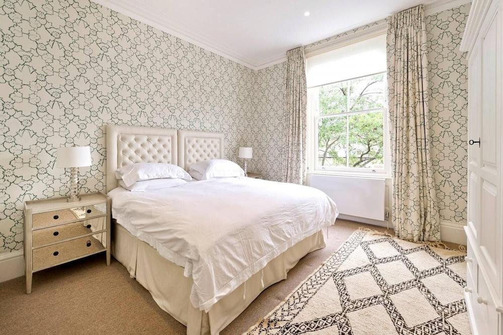 Luxury Kensington Apartment 2