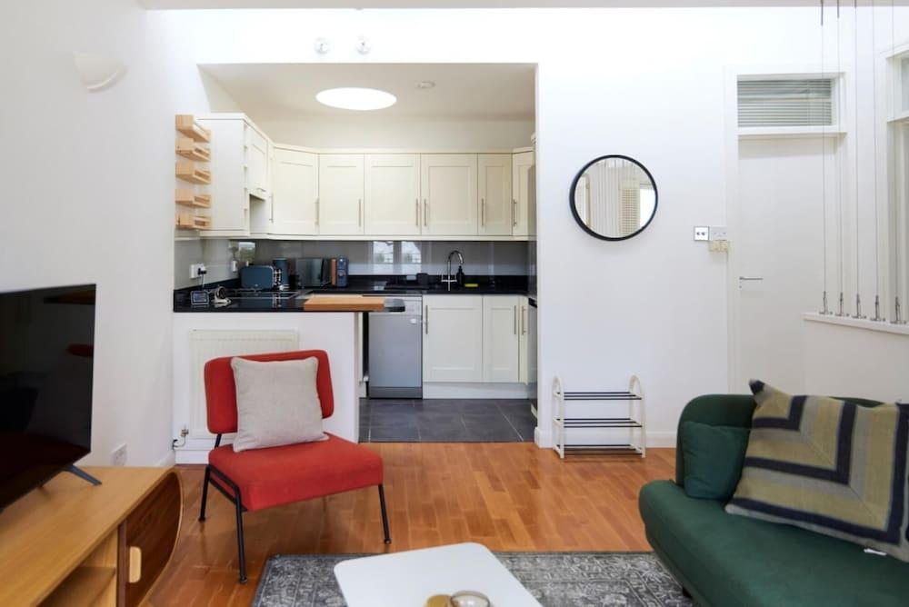 The London Nest - Trendy 3bdr House 2