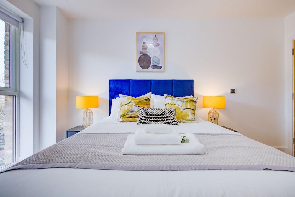 London Heathrow Apartment 1