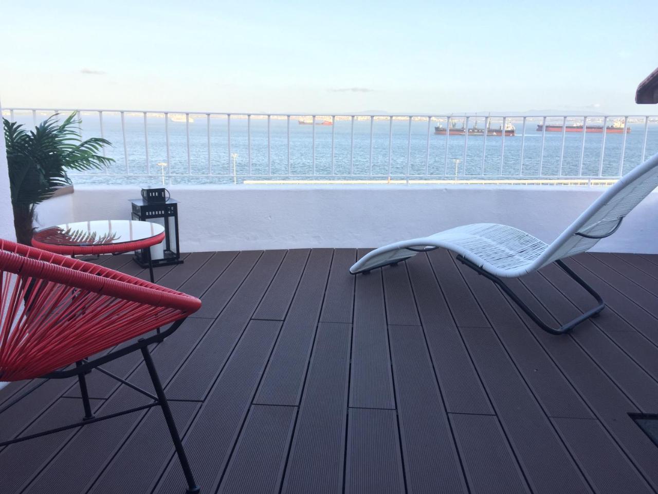 Design Apartment with Rooftop Terrace And 180-Degree River&City Views 1