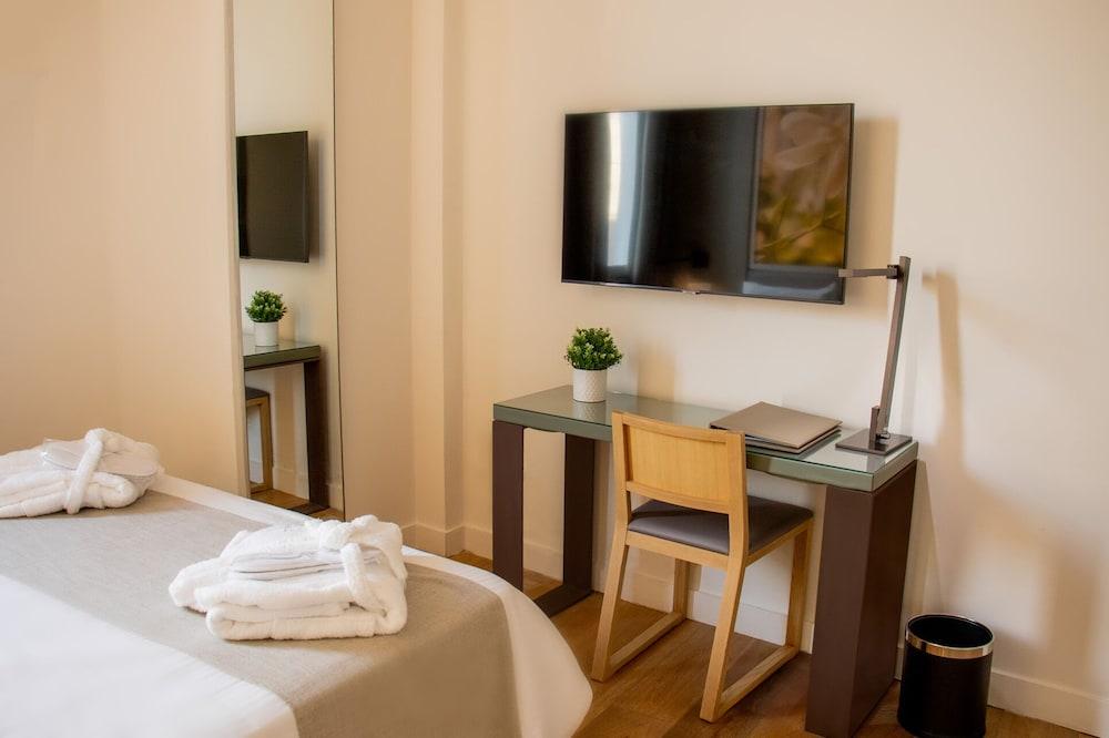 The Classic Hotel 1