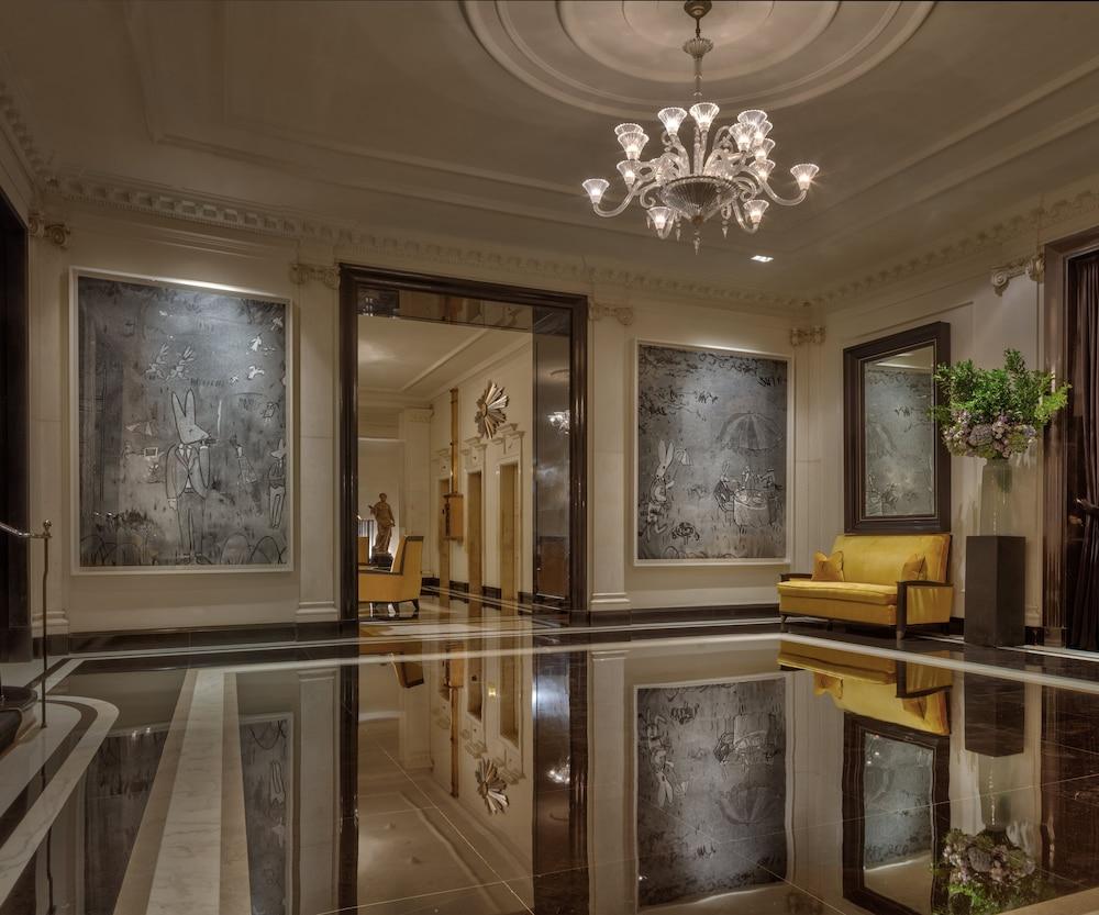 The Carlyle, a Rosewood Hotel 1