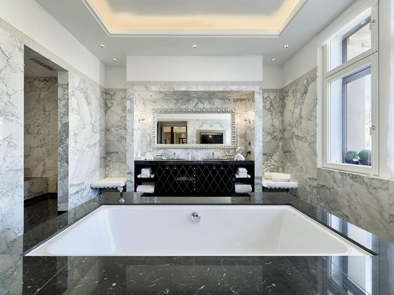 Anantara Palais Hansen Vienna Hotel 1