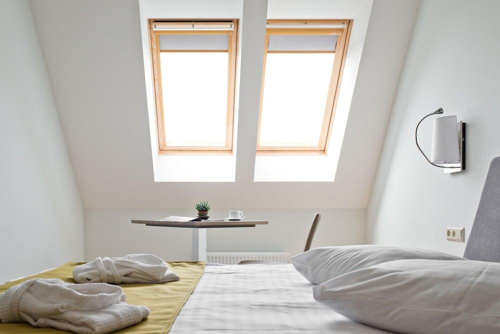 Mana Suites & Sea 1