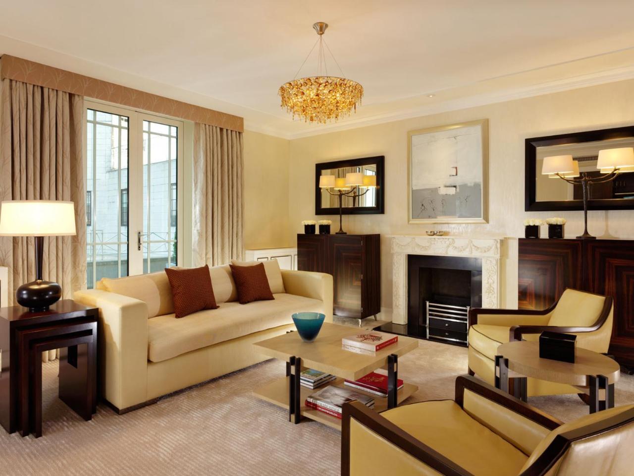 The Dorchester 1