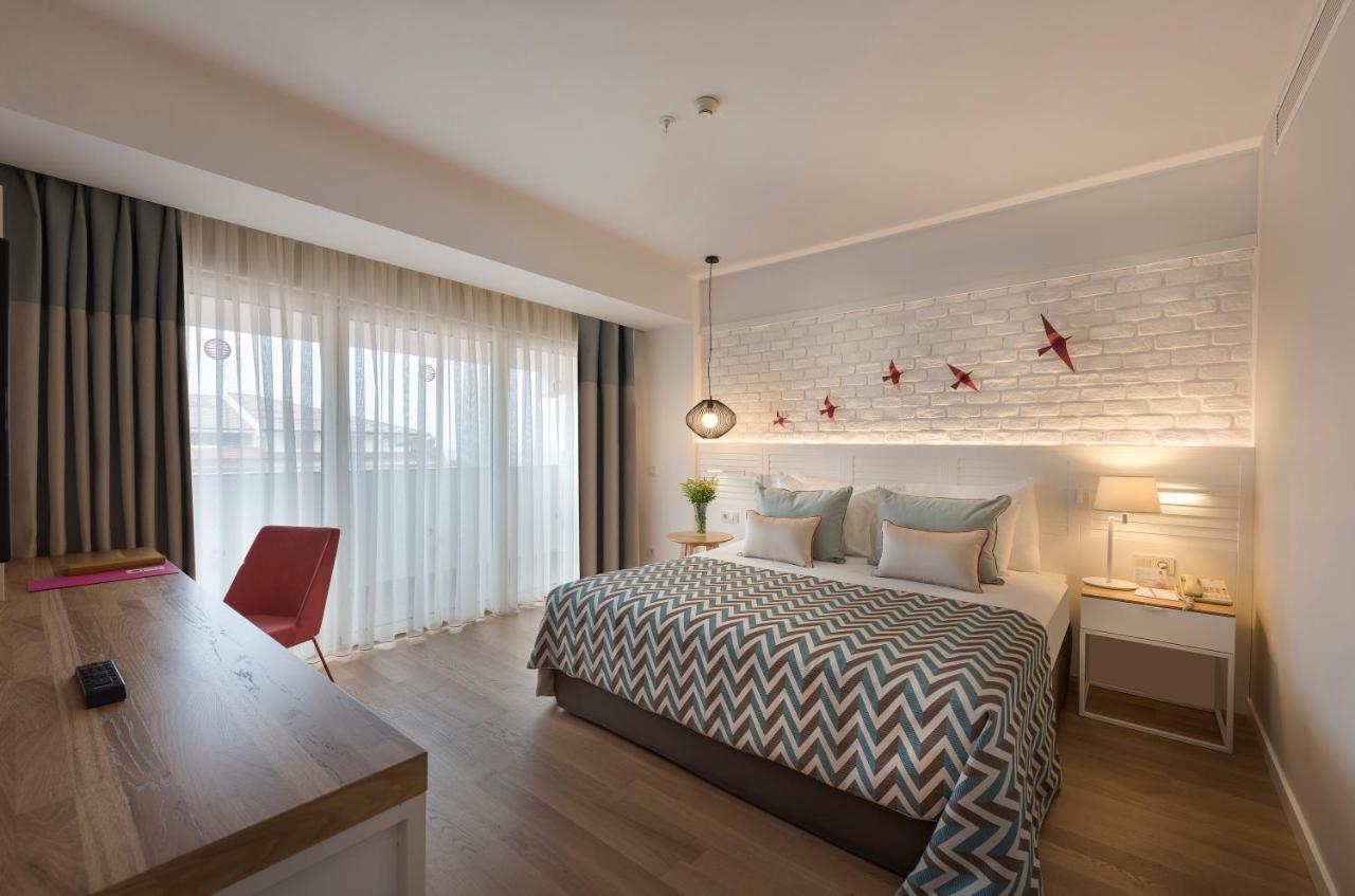 Akra Kemer 1