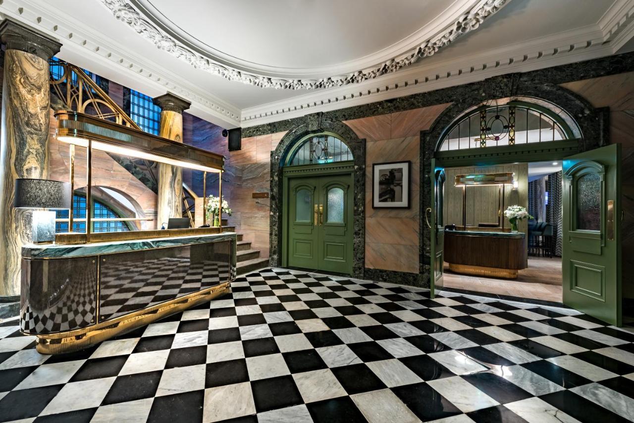 Stock Exchange Hotel 1