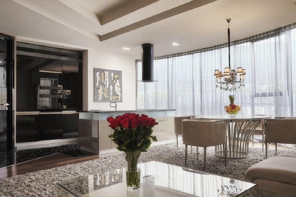 Emirates Apart Residence 1