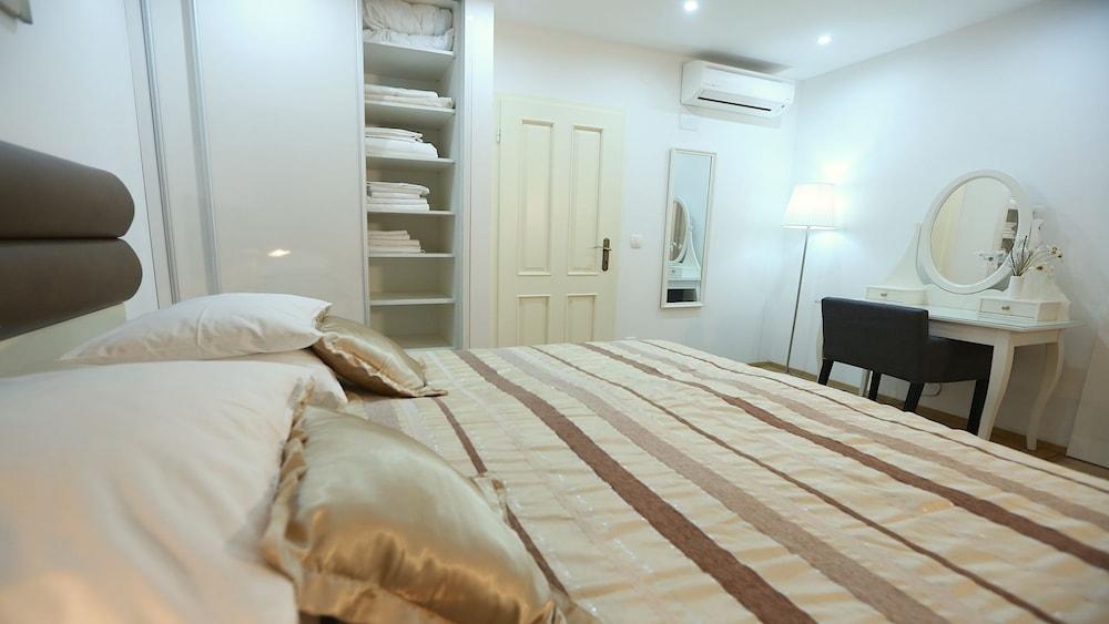 Rialto Luxury Apartment 1