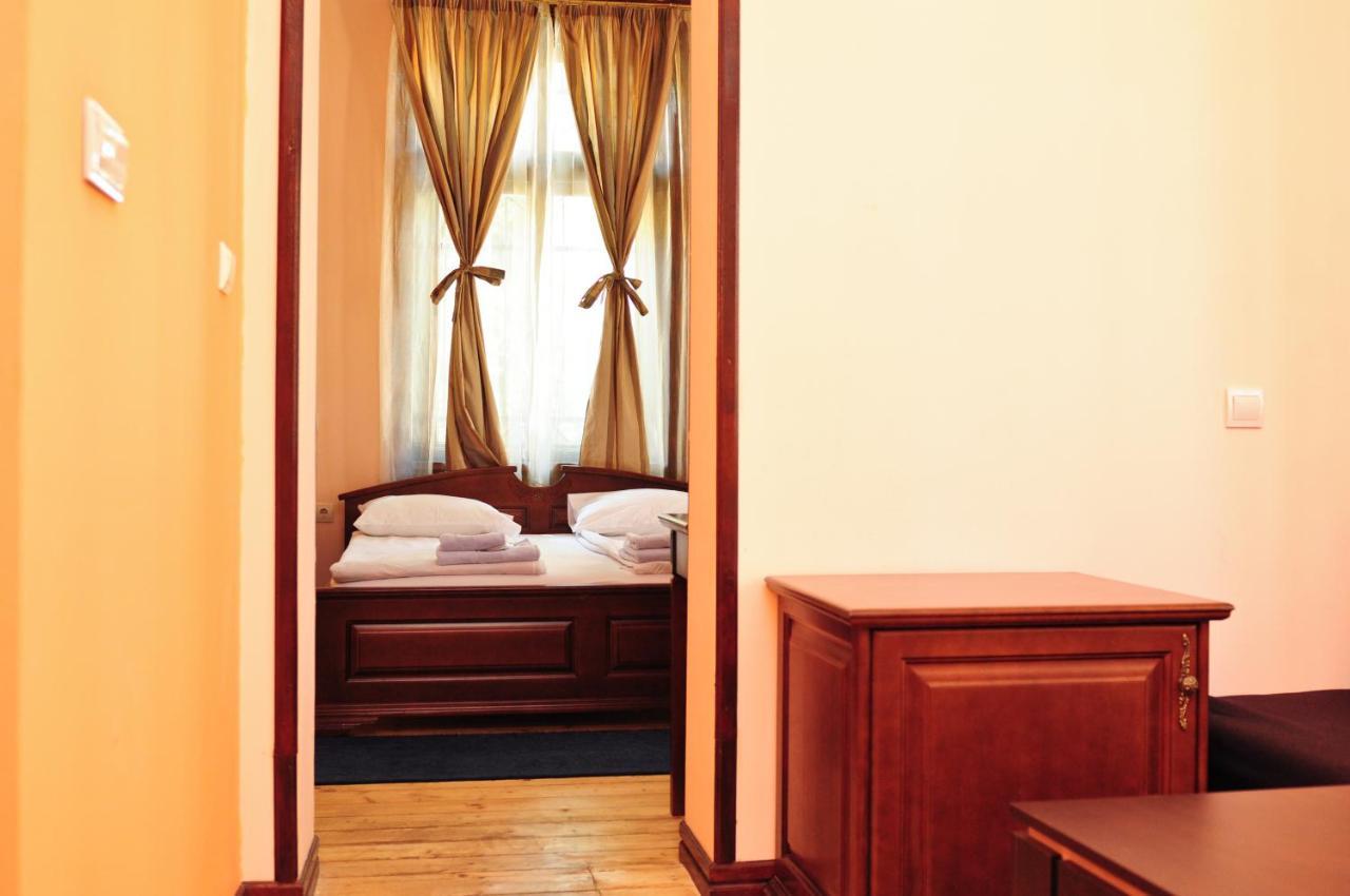 L'opera Guest House