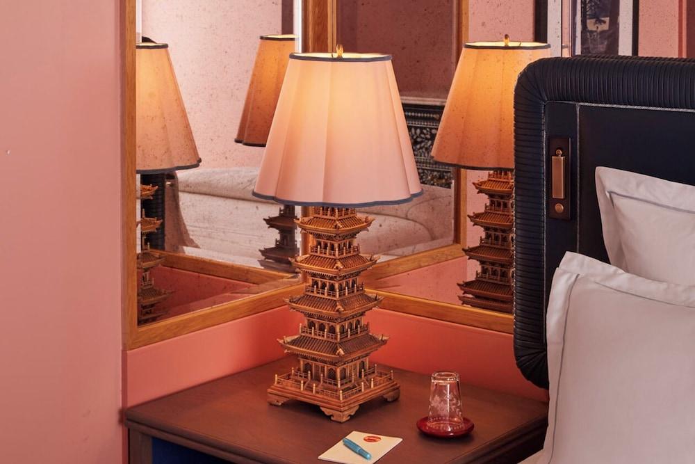 The Fifth Avenue Hotel 2