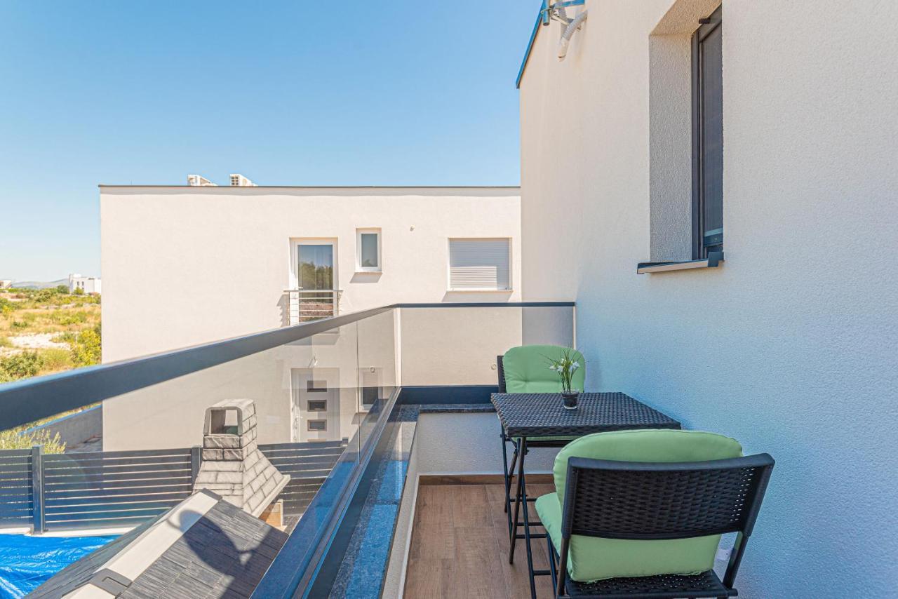 Villa Elegance Escape 1
