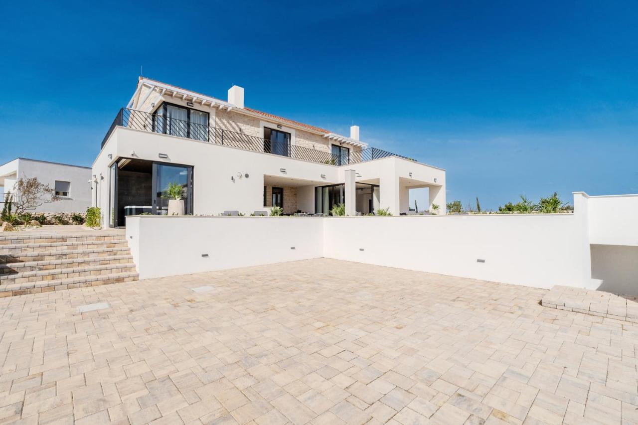 Luxury Villa Kaia - Sea View, Heated Pool, Jacuzzi, Gym And Sauna 2