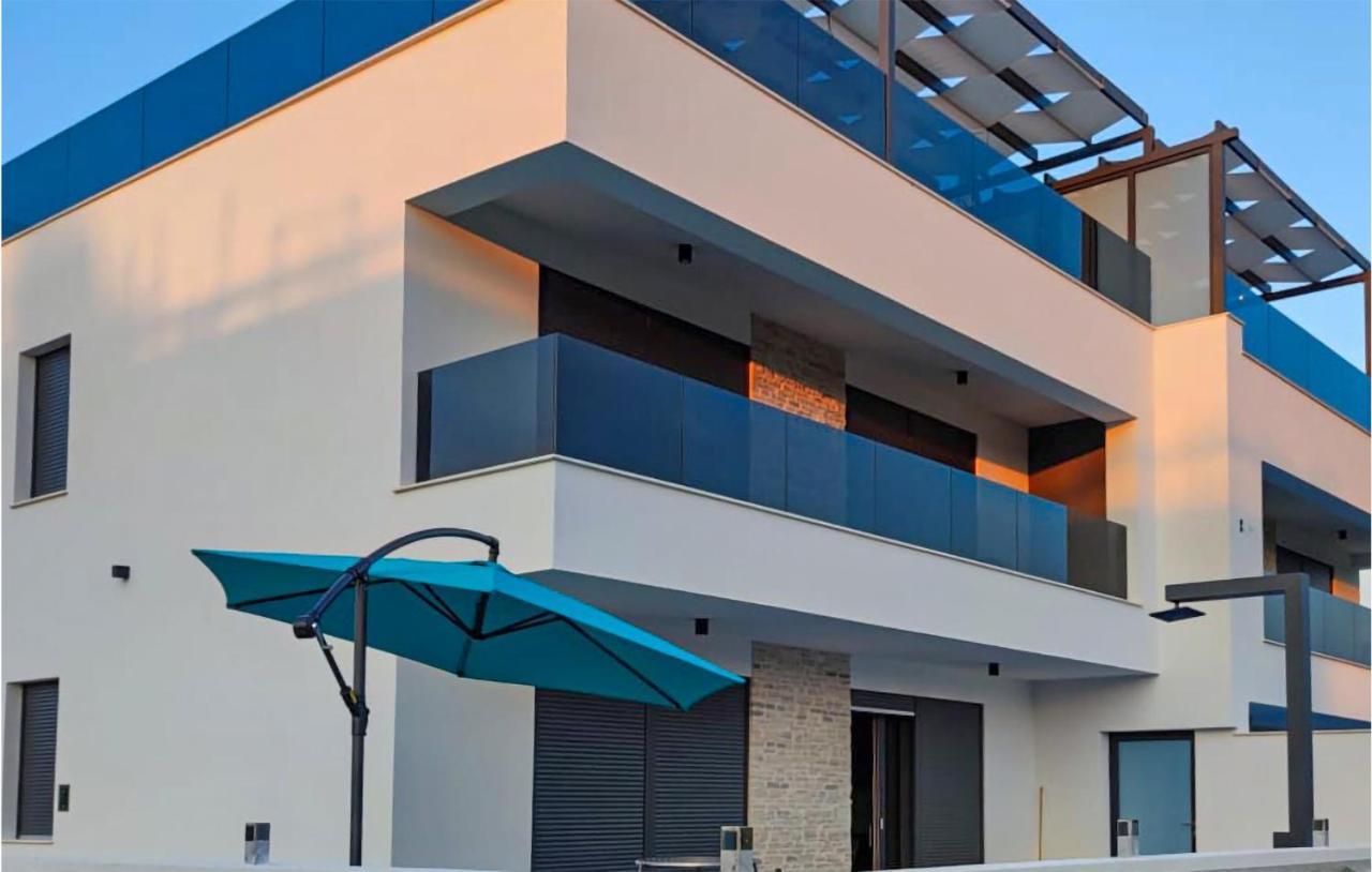 Awesome Home in Srima