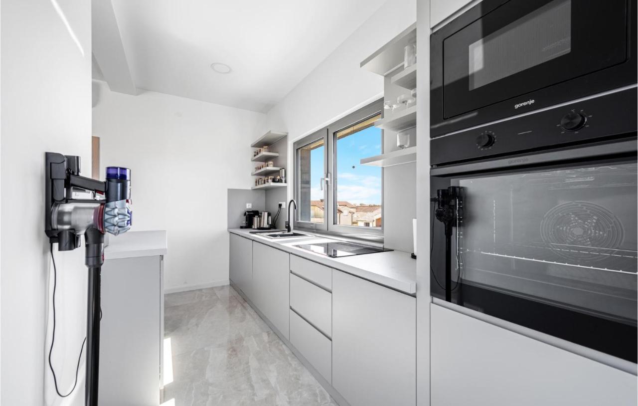 3 Bedroom Amazing Apartment in Vodice 2