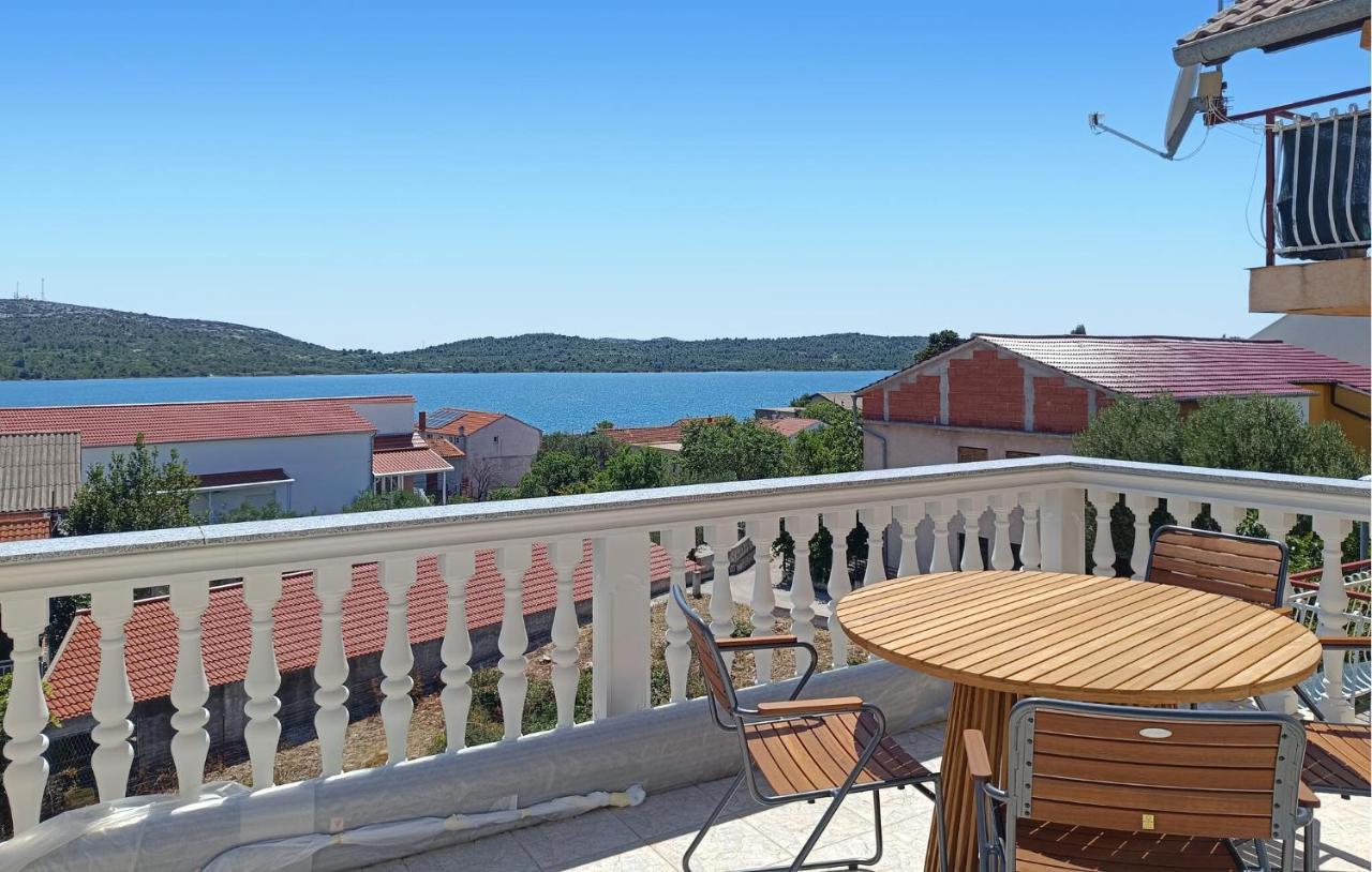 Stunning Apartment in Pirovac with Wifi 1