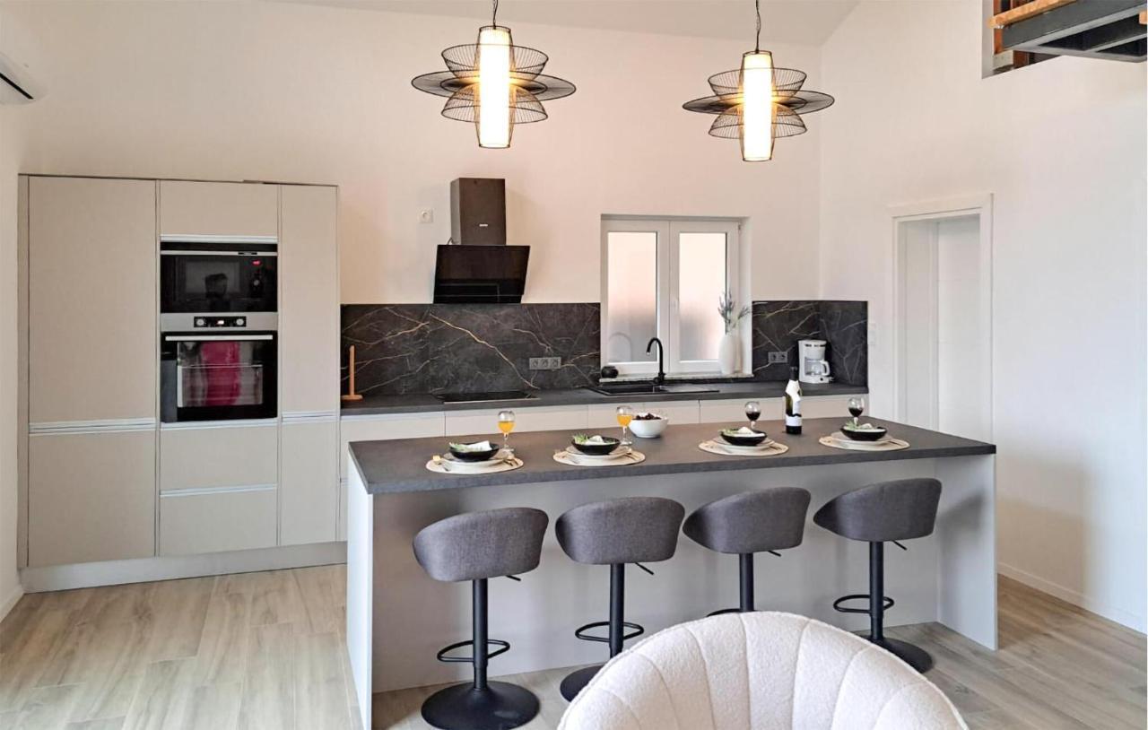 Stunning Apartment in Pirovac with Wifi 2