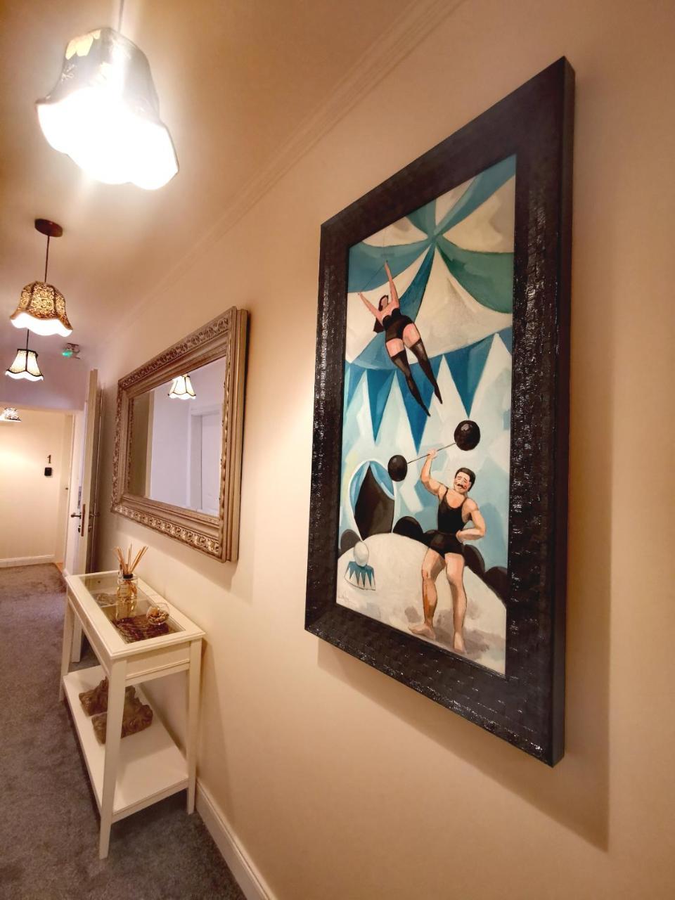 L&L Rooms Royal 2