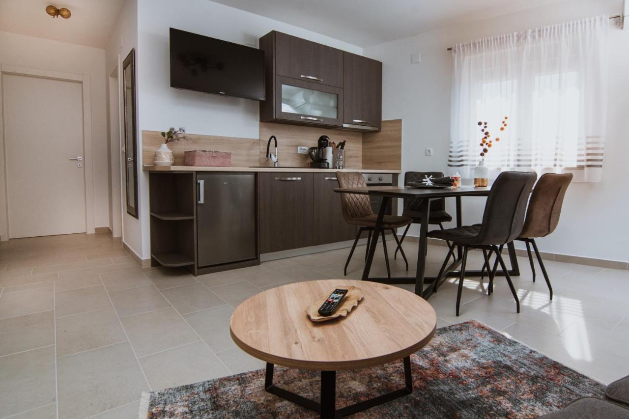 Apartments Piip-Ni-More 2