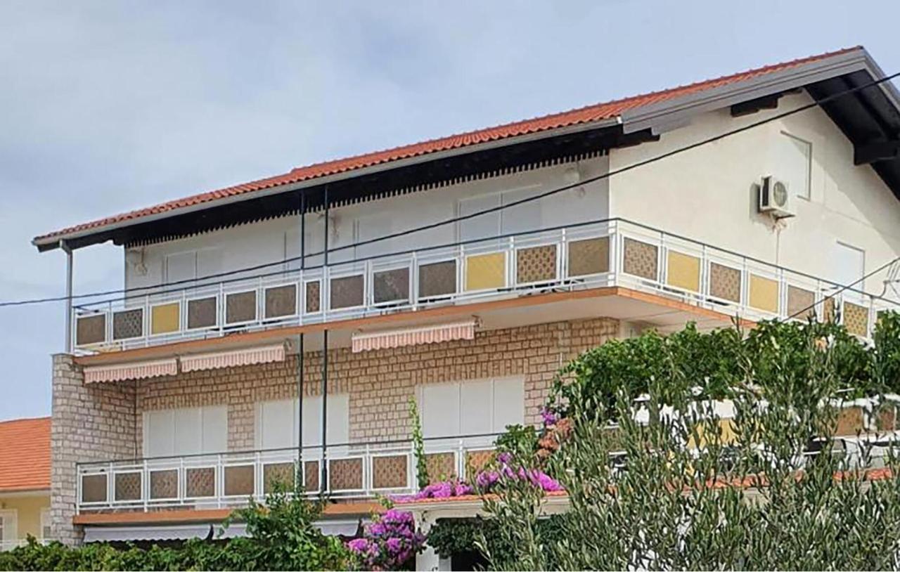 3 Bedroom Amazing Apartment in Vodice 2