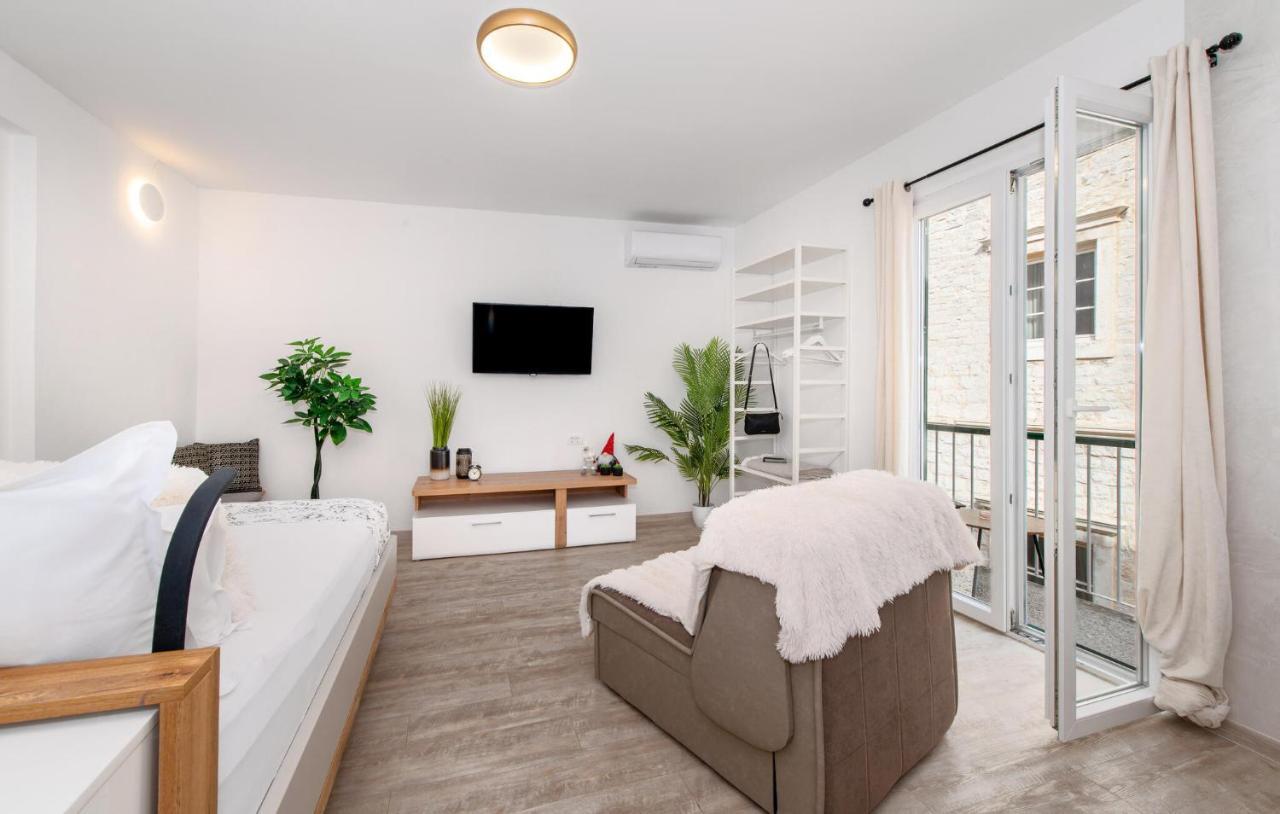 Stunning Apartment in Sibenik with House Sea View 1