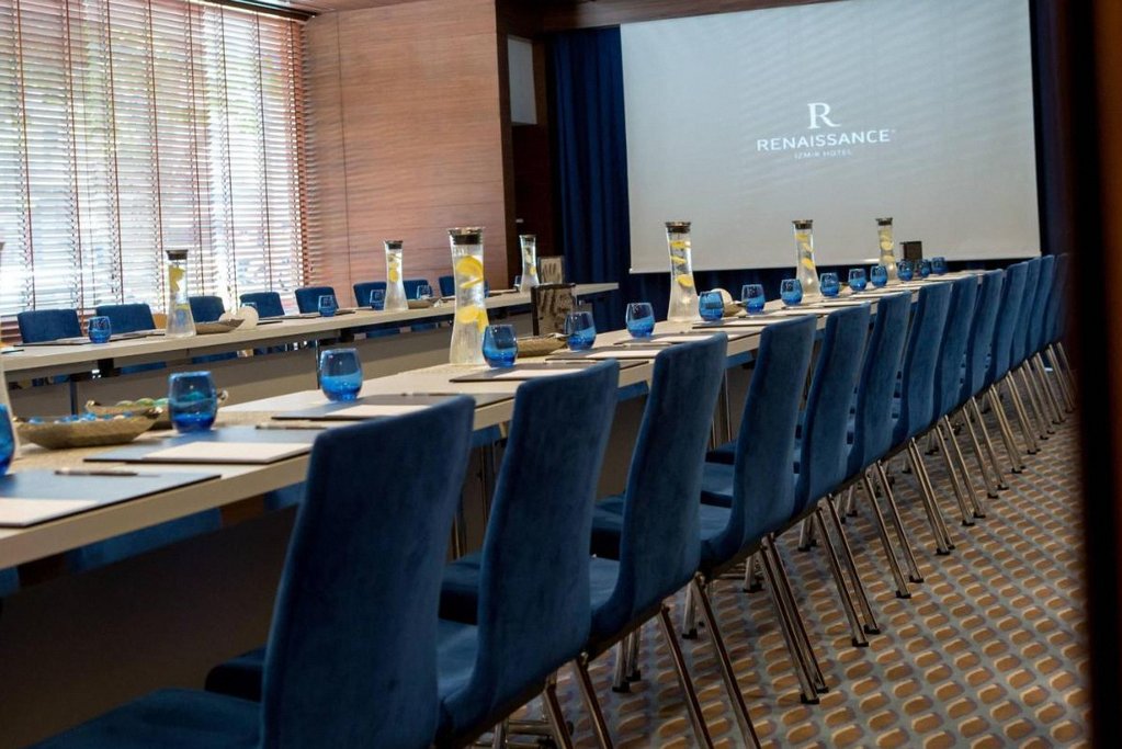Renaissance Izmir Hotel 1