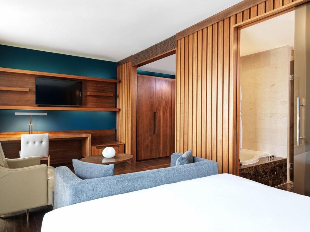 Metropol Palace 1