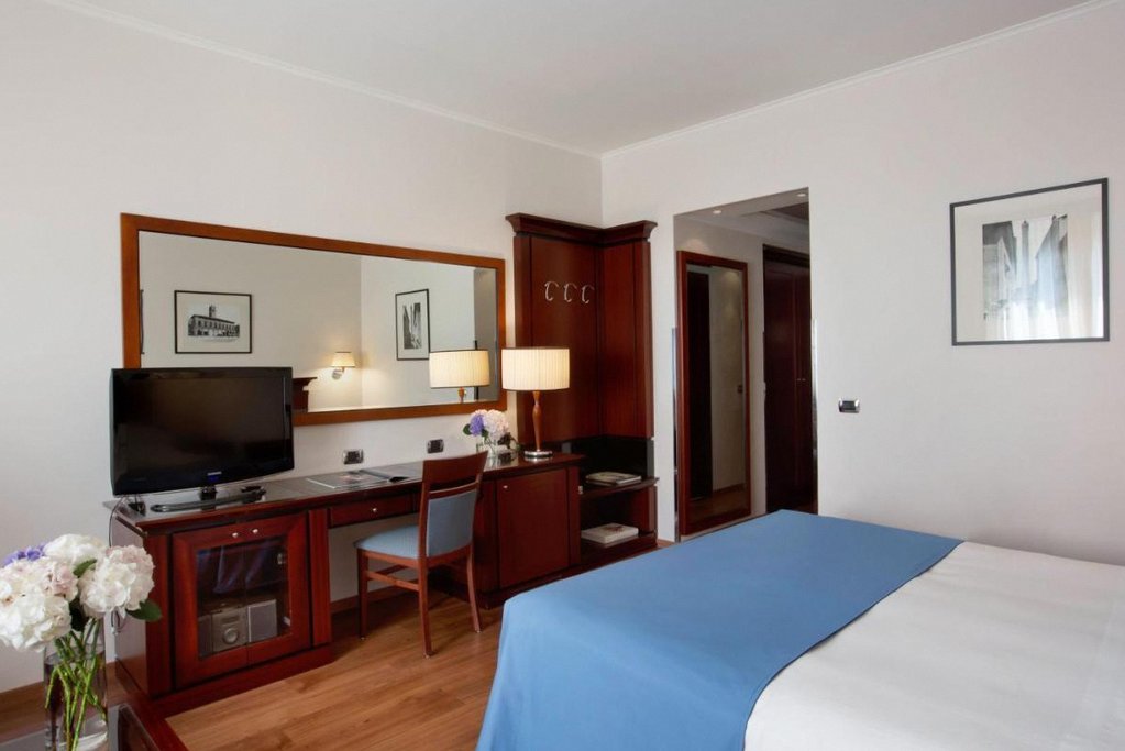 Starhotels Excelsior 2