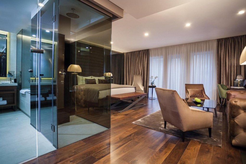 Saint Ten Hotel 1