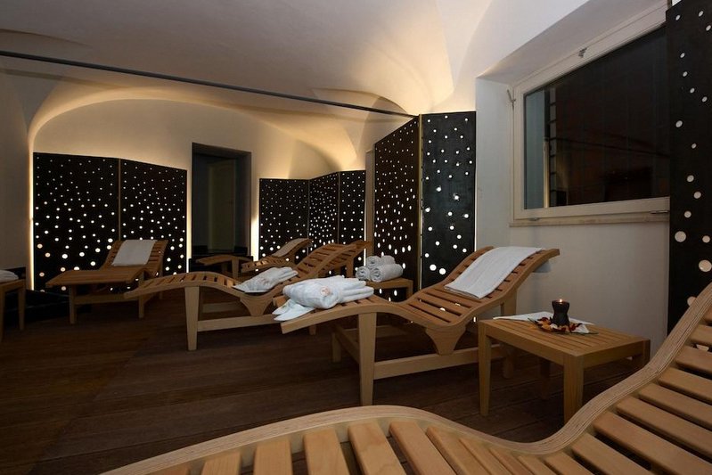 Grand Hotel Piazza Borsa 1