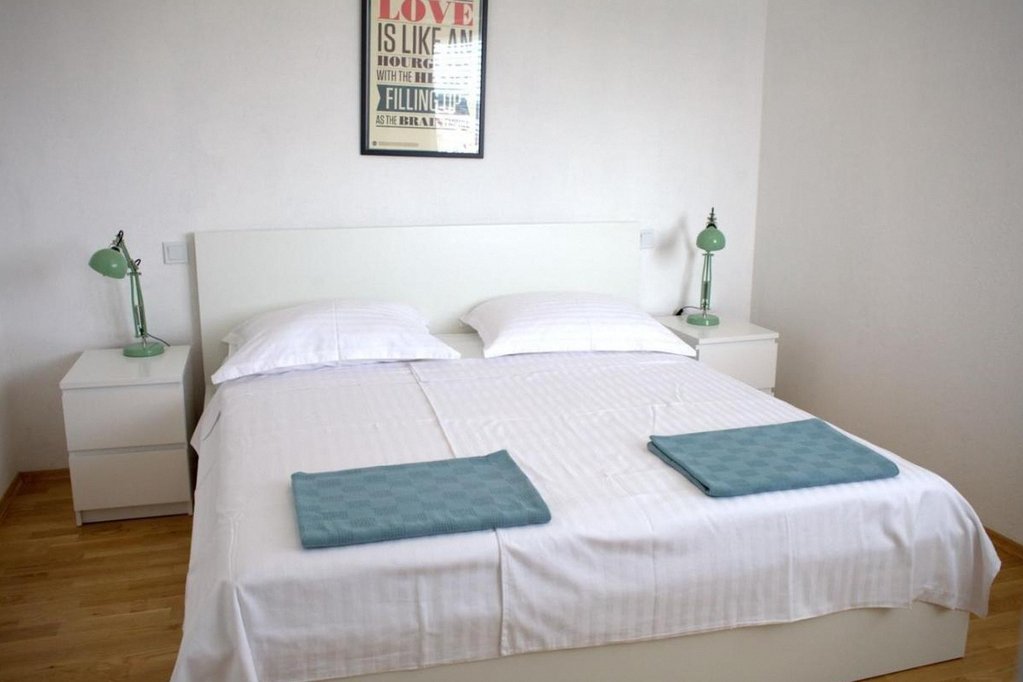 Olive Place 1
