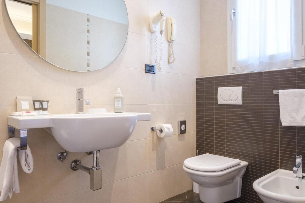 Hotel Touring Bologna 1