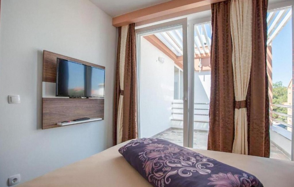 2 Bedroom Beautiful Apartment in Vodice 1