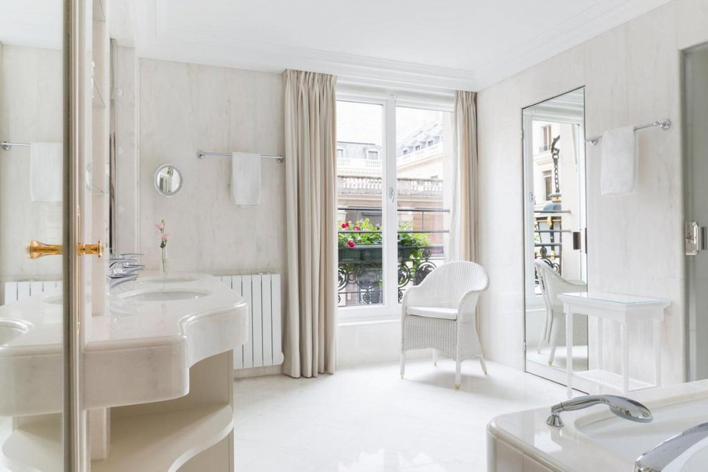 Le Bristol Paris 2