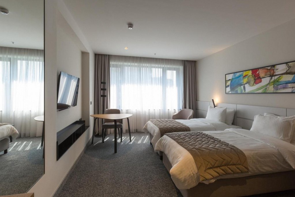 Hotel Mona Plaza 2