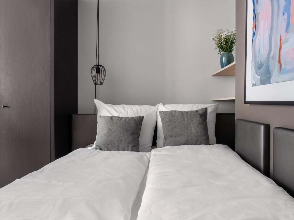 Numa Munich Stark 1