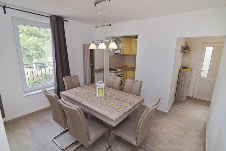 Apartment Obratov 1