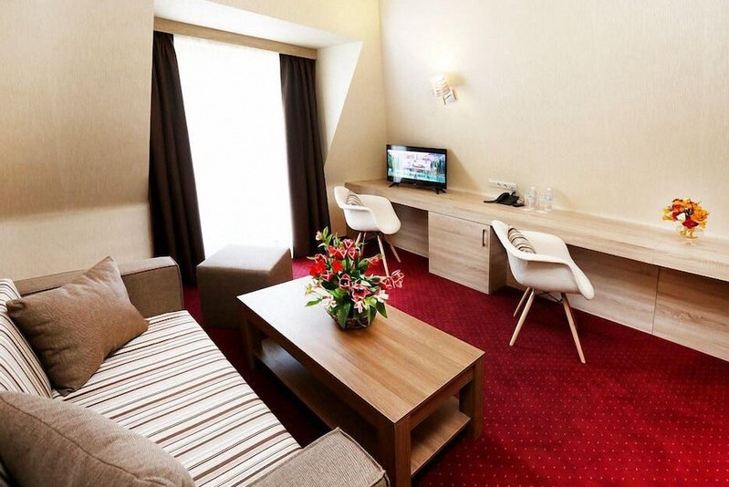 Coop Hotel 2