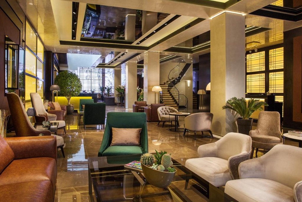 Saint Ten Hotel
