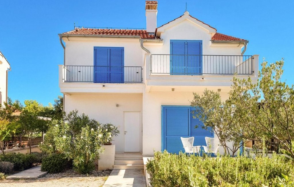3 Bedroom Amazing Home in Vodice 2