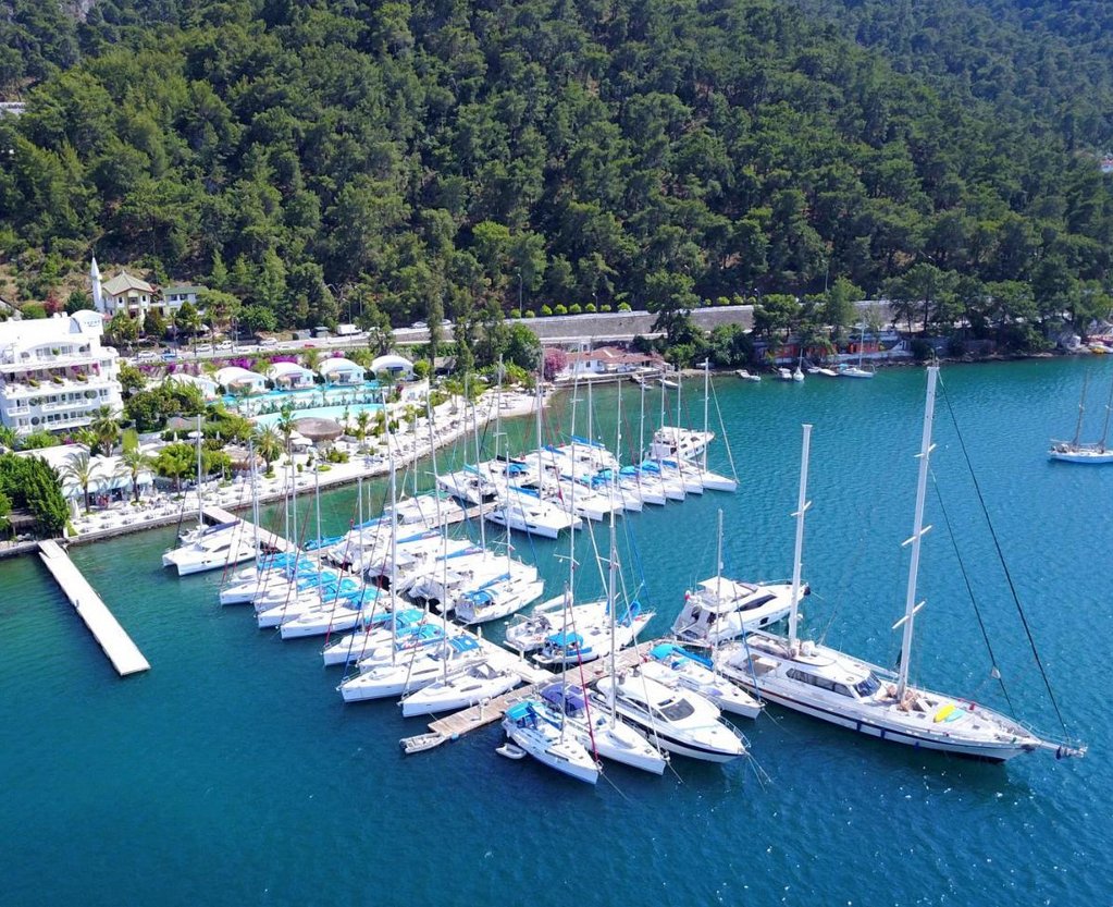 Yacht Classic Hotel 1