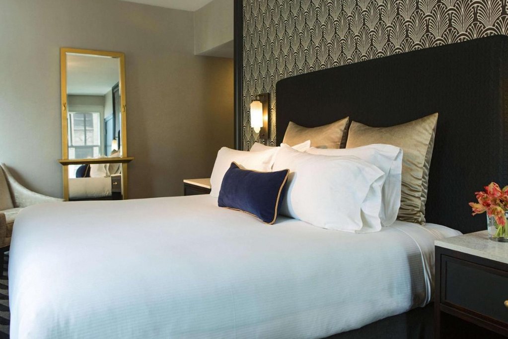 The Allegro Royal Sonesta Hotel Chicago Loop 1