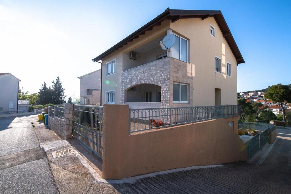 Apartments Bonis Sibenik 1