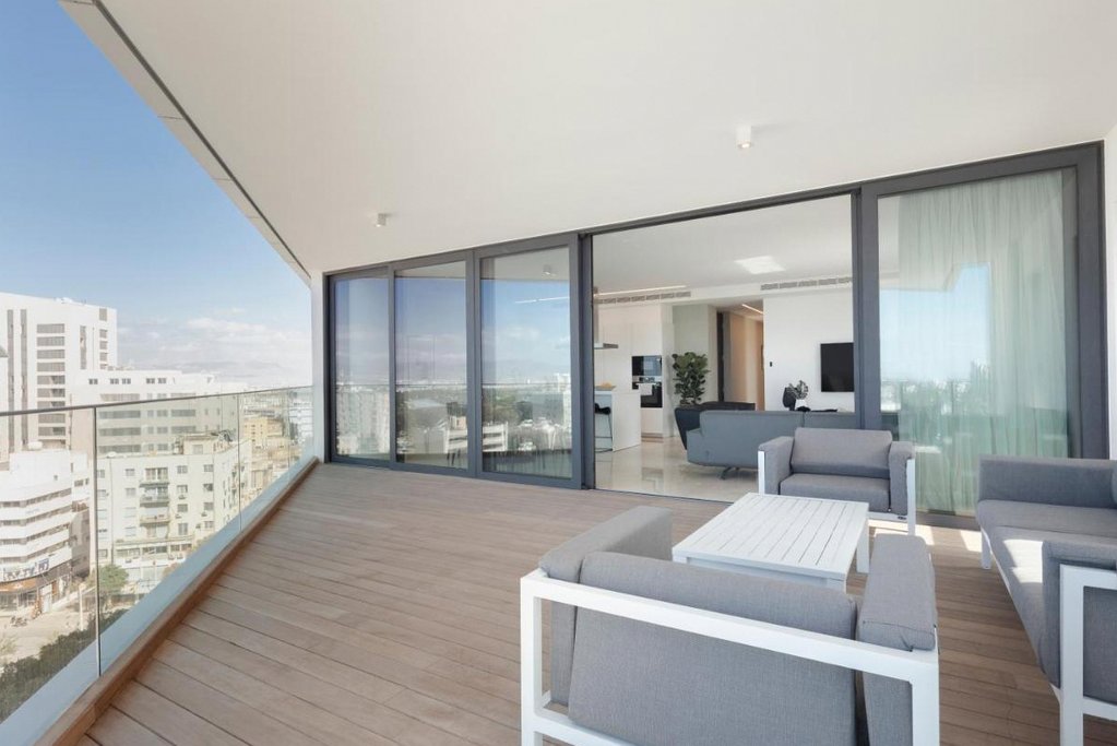 Central Park Residence 2
