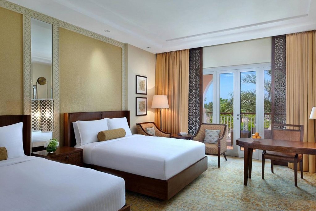 The Ritz-Carlton Dubai 2