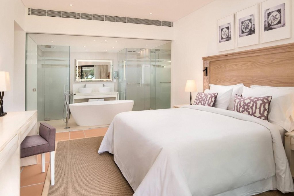 Pine Cliffs Ocean Suites a Luxury Collection Resort & SPA 1